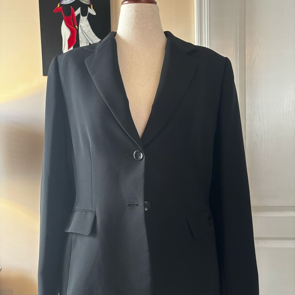 Elegant Black Women's Blazer